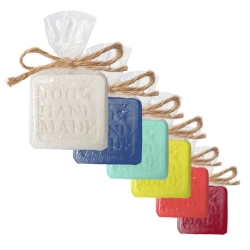 Mały Rytuał — mydło roślinne 45 g / Roślinne mydło ręcznie robione z formy „100% Hand made” 45g Mały Rytuał — mydło roślinne 45 g / Roślinne mydło ręcznie robione z formy „100% Hand made” 45g
